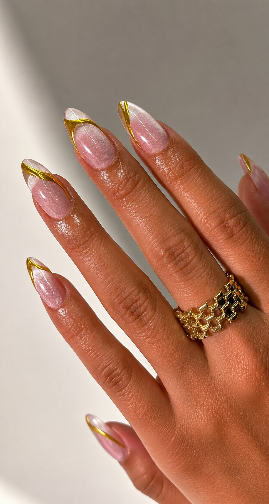 Gel-X delivers instant, uniform length and shape.